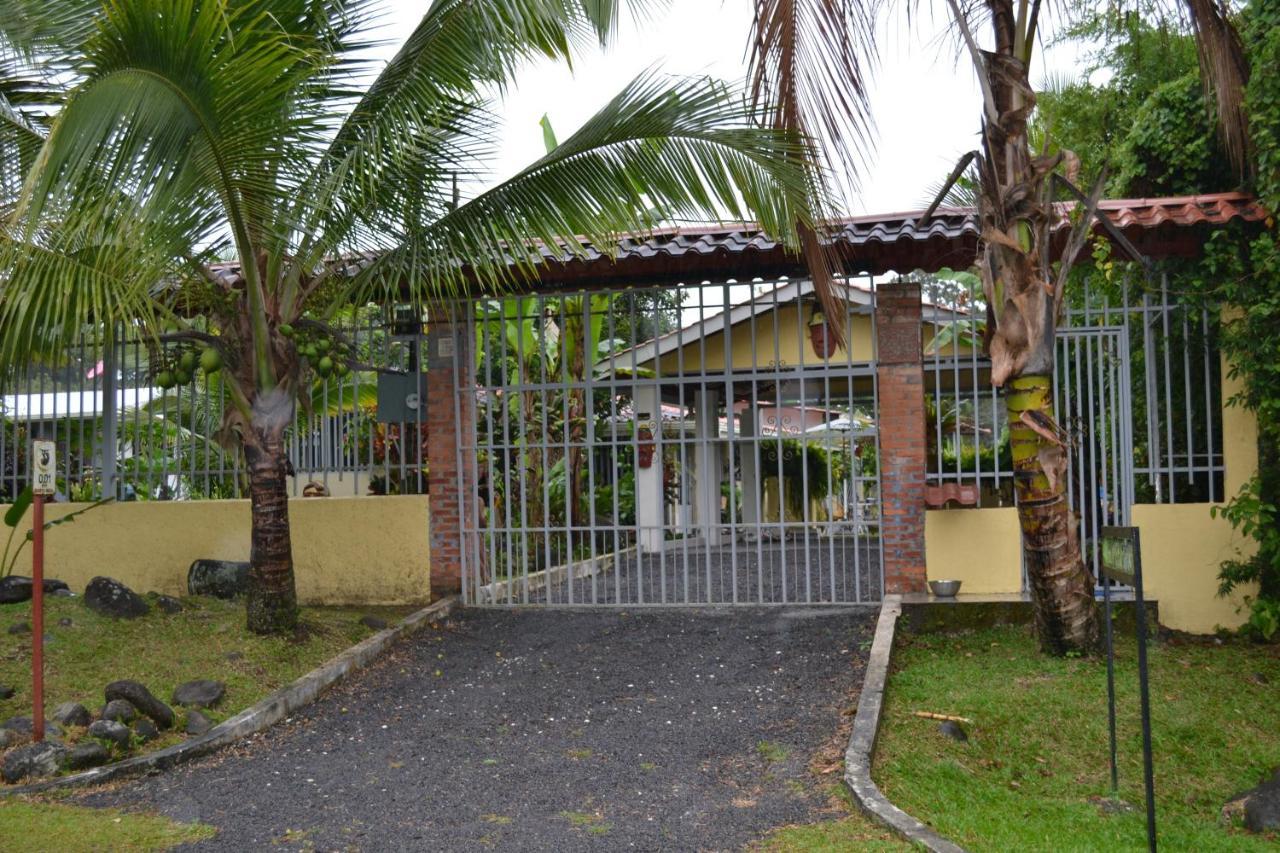 Casa Sophia 3 Listings Apartment 1 Or Apartment 2 Separately Or Apt 1 And 2 Together All With Fo Internet Guápiles Exteriör bild