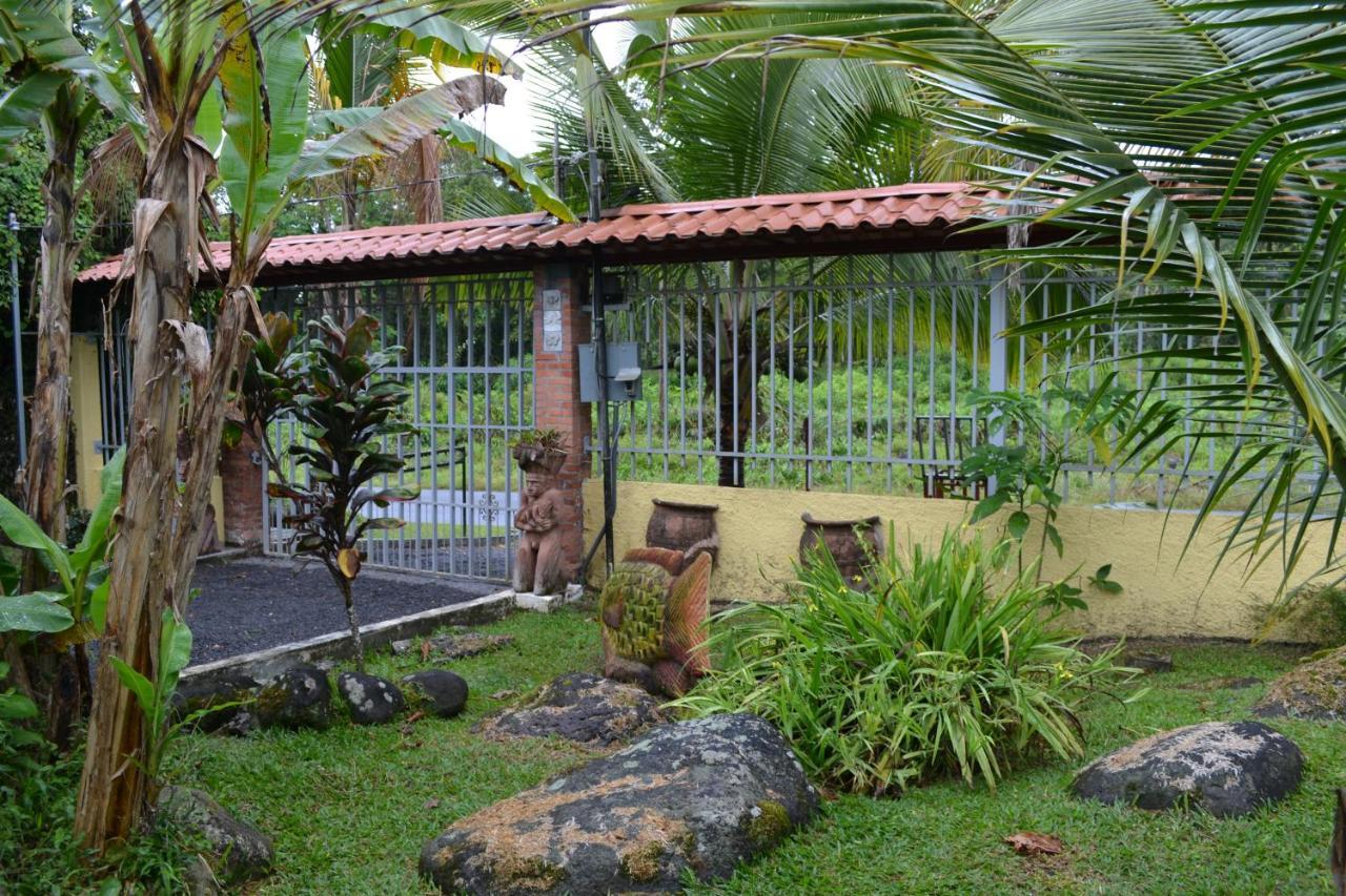 Casa Sophia 3 Listings Apartment 1 Or Apartment 2 Separately Or Apt 1 And 2 Together All With Fo Internet Guápiles Exteriör bild