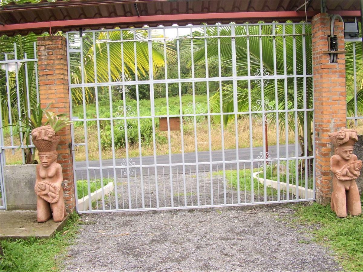 Casa Sophia 3 Listings Apartment 1 Or Apartment 2 Separately Or Apt 1 And 2 Together All With Fo Internet Guápiles Exteriör bild